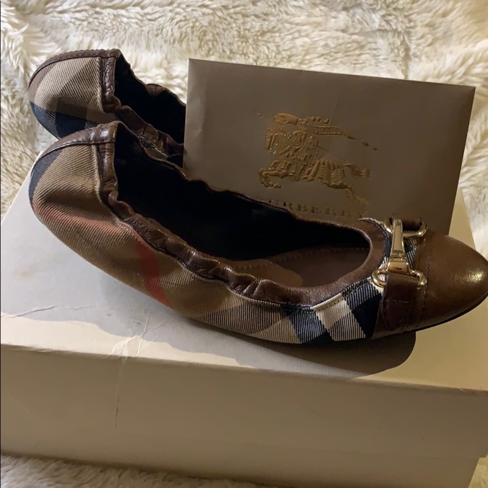 Shoes - Picture 2 of 3